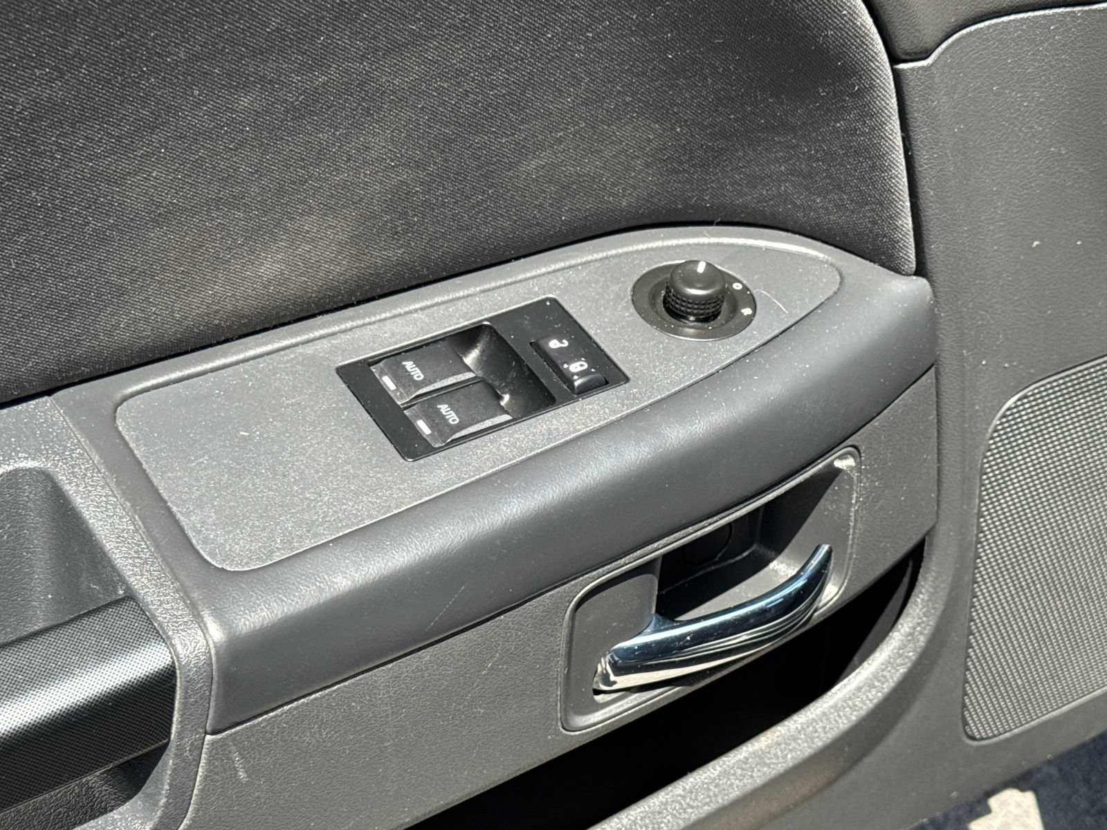 Used 2014 Dodge Challenger SXT RWD image 18