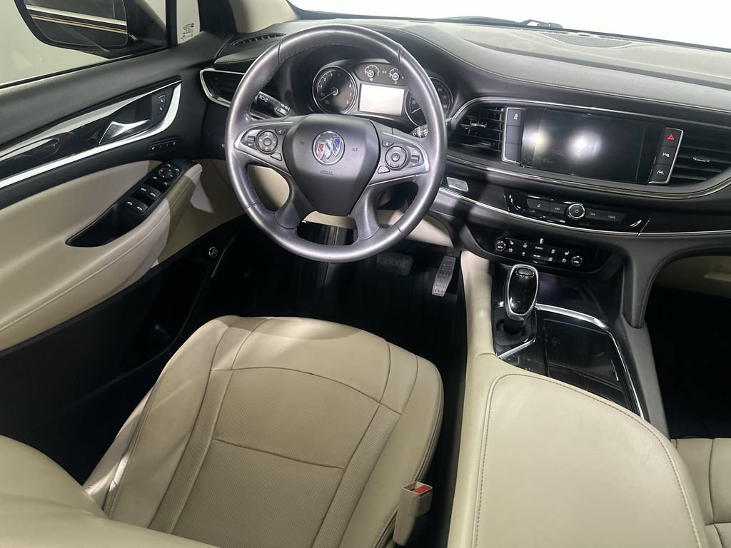 Used 2020 Buick Enclave Premium w/ Sun and Sites Package FWD image 18