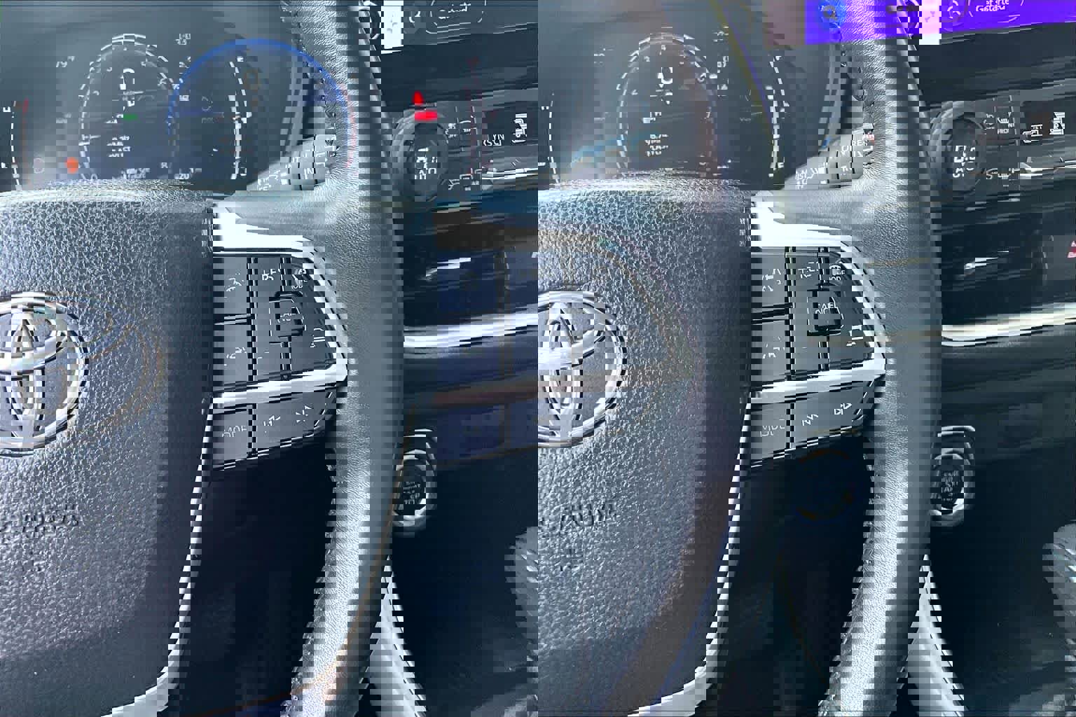 Used 2024 Toyota Grand Highlander XLE image 25