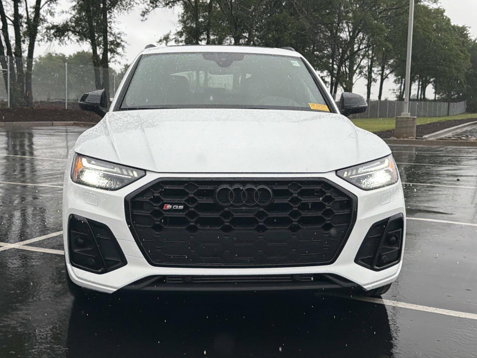Certified 2023 Audi SQ5 Prestige AWD/4WD image 2