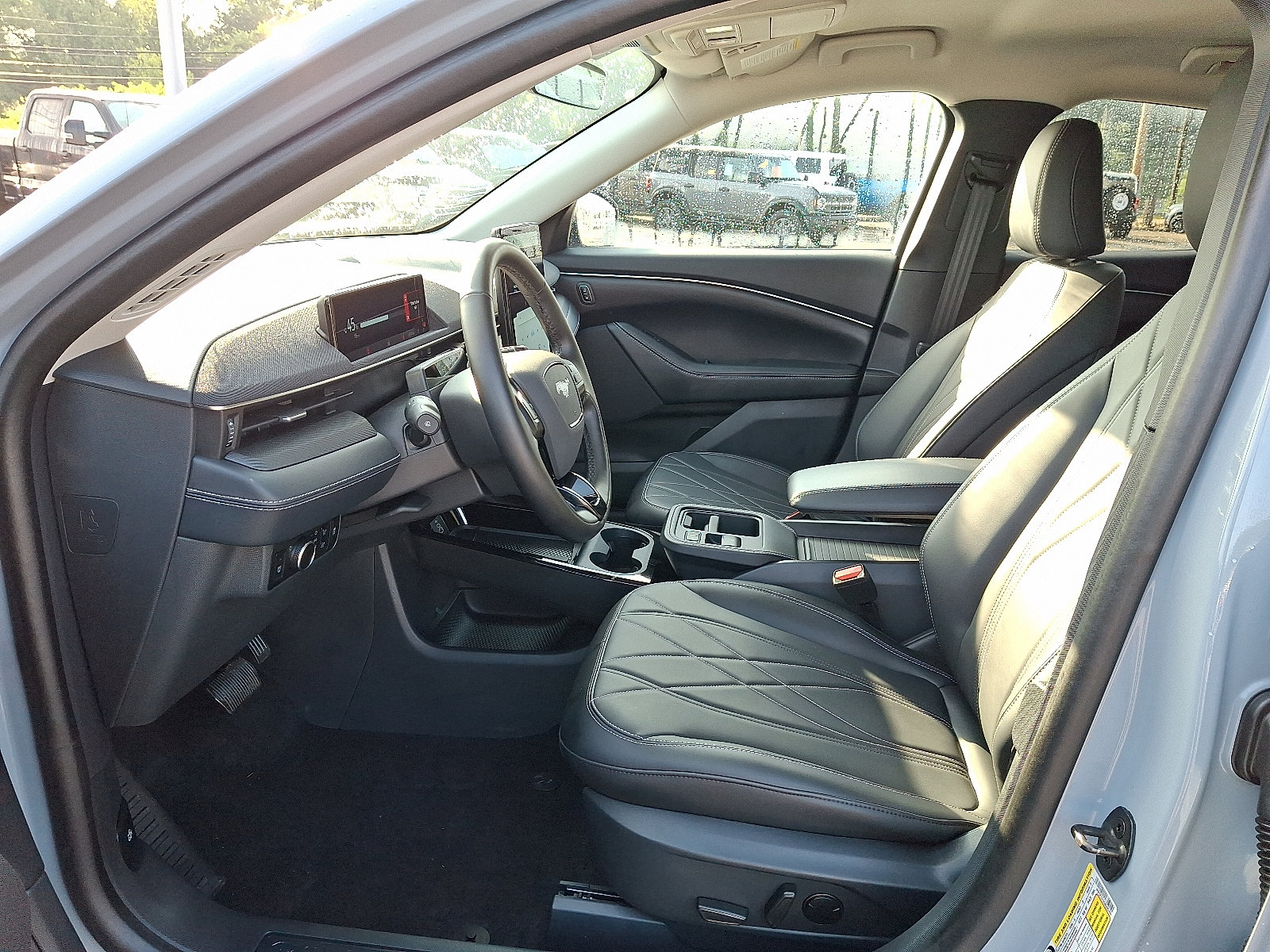 Used 2025 Ford Mustang Mach-E Select AWD/4WD image 13