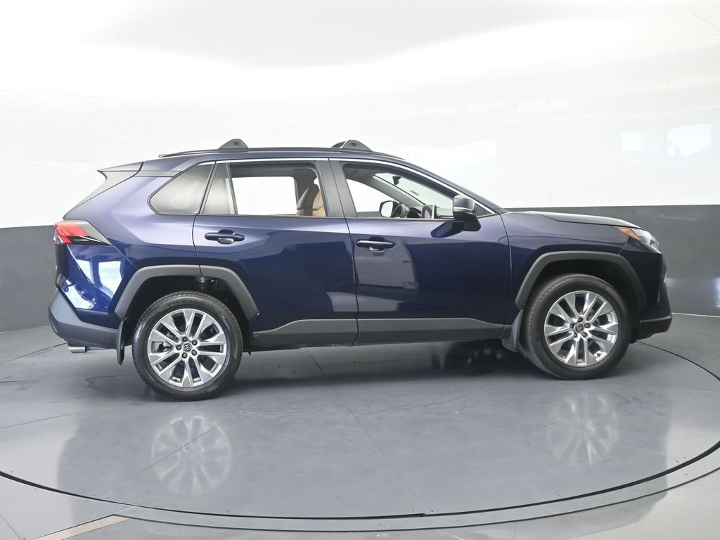 Used 2025 Toyota RAV4 XLE Premium FWD image 7