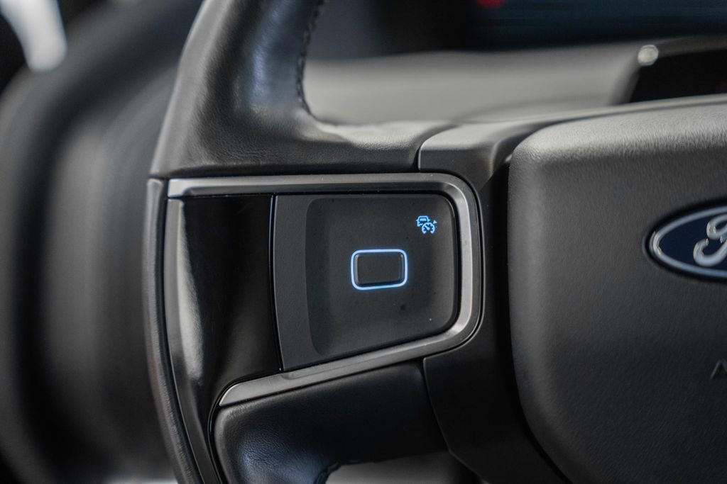 Used 2025 Ford Expedition Max Platinum image 40