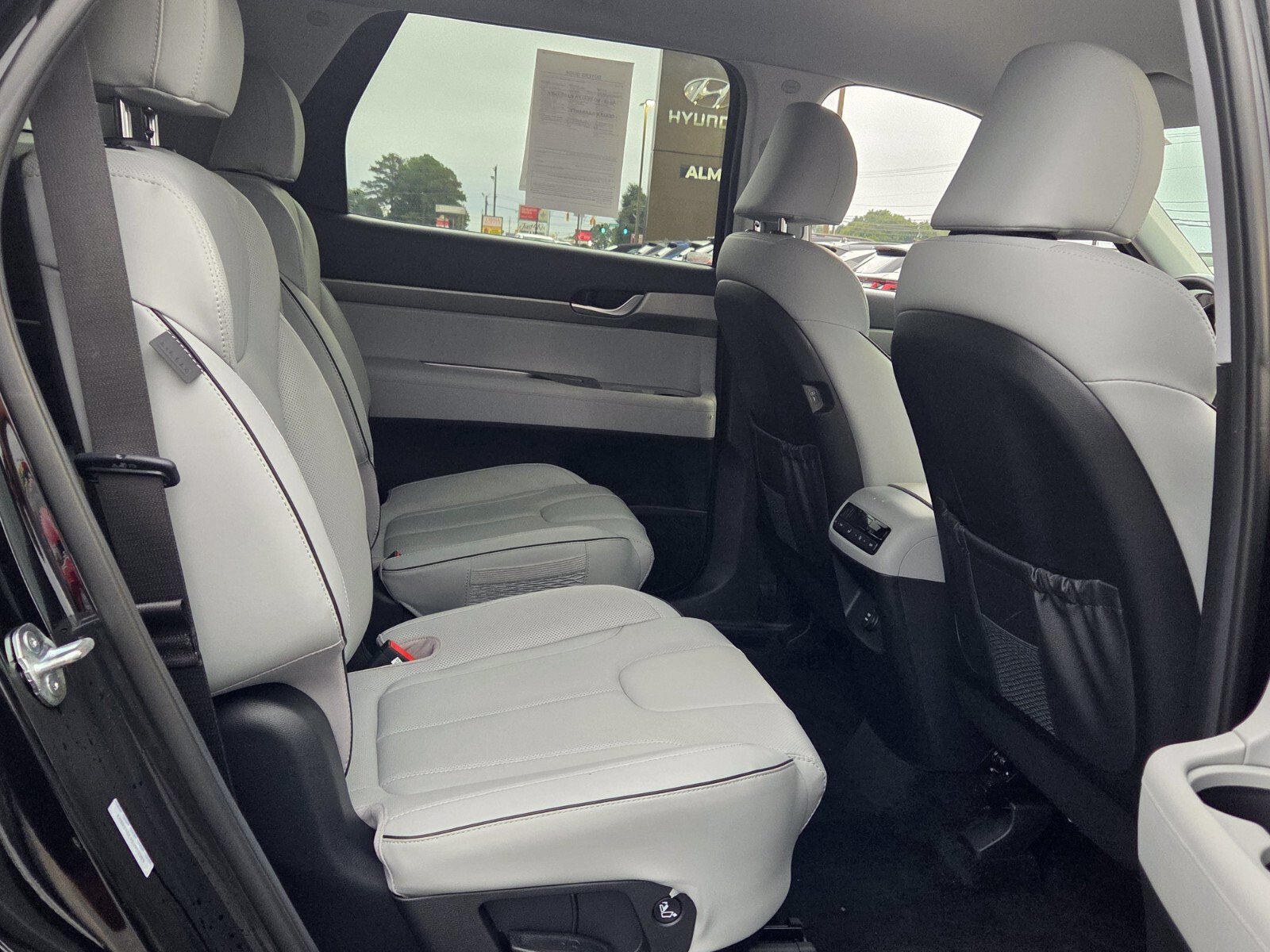 Certified 2025 Hyundai Palisade SEL FWD image 14