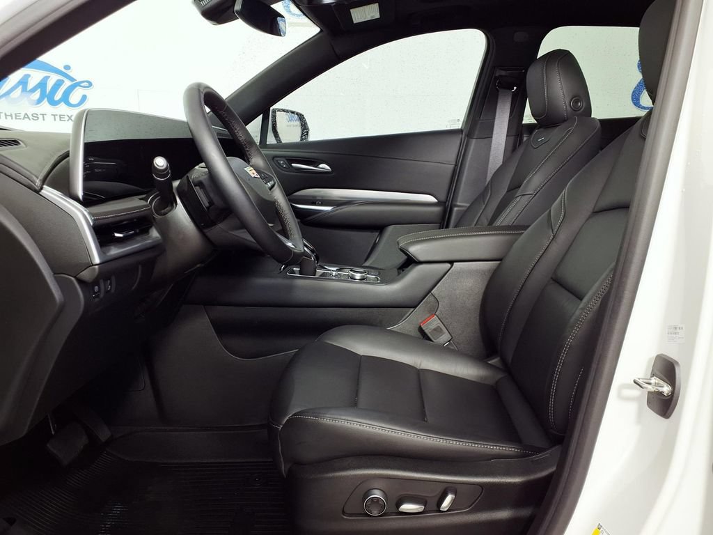Used 2024 Cadillac XT4 Premium Luxury w/ LPO, Floor Liner Package FWD image 7