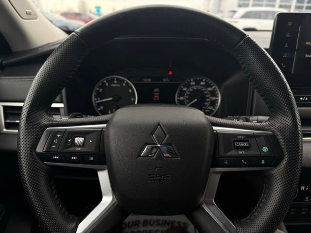 Used 2025 Mitsubishi Outlander Trail Edition image 25