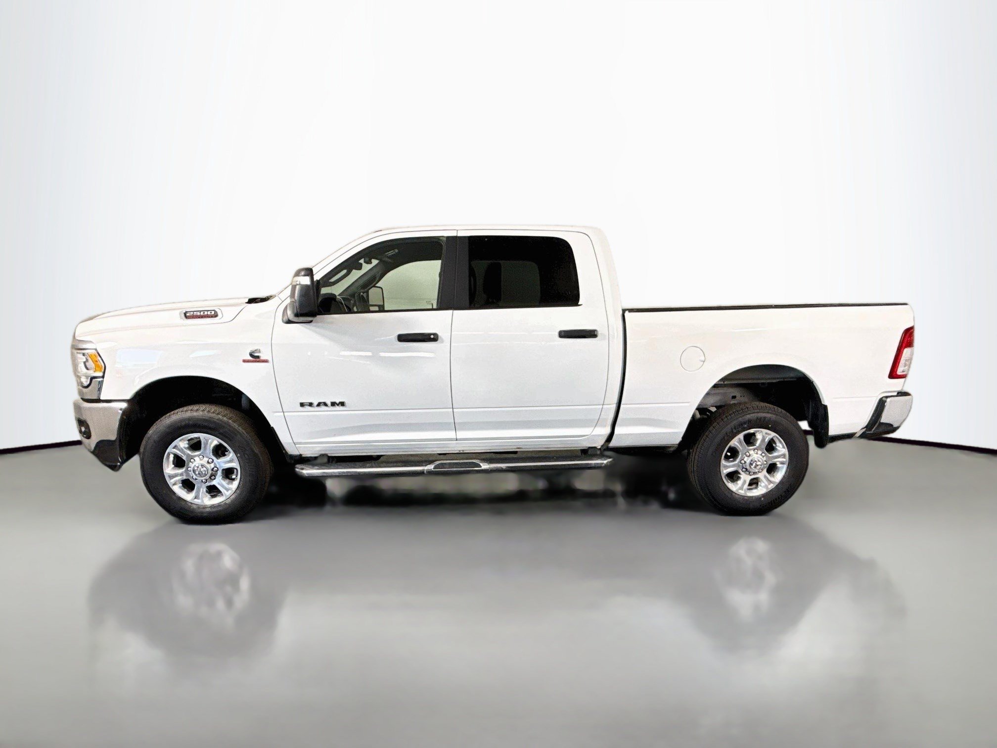 Used 2024 RAM 2500 Big Horn w/ Off Road Package AWD/4WD image 6