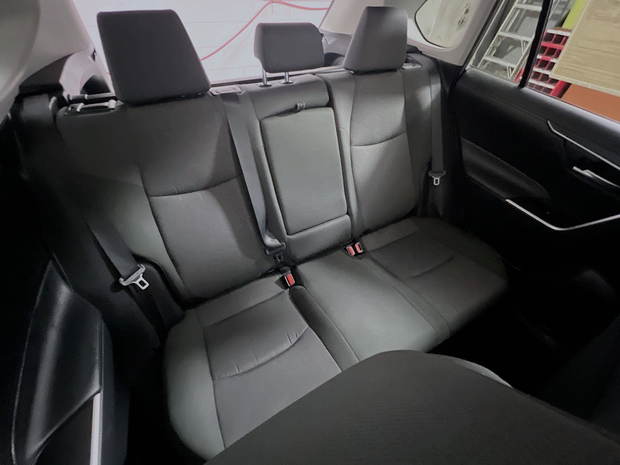 Used 2025 Toyota RAV4 XLE AWD/4WD image 33