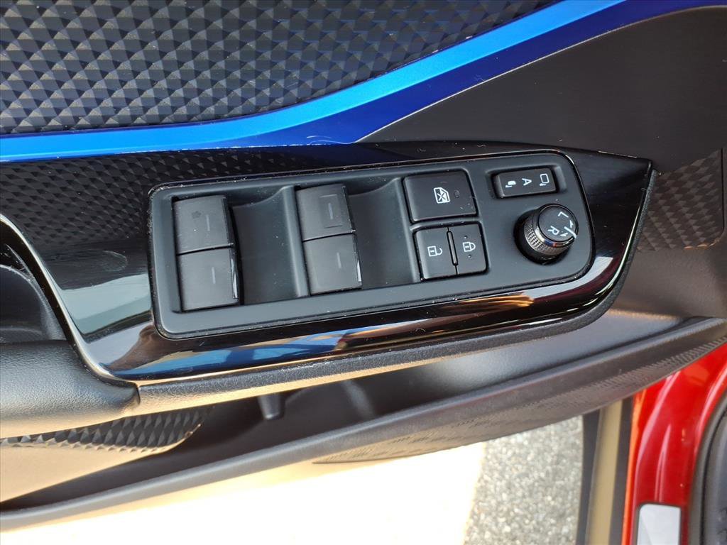 Used 2022 Toyota C-HR XLE image 25