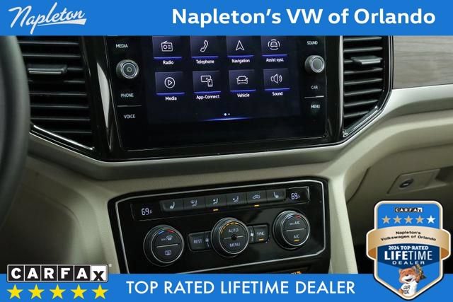 Certified 2022 Volkswagen Atlas SE w/ Black Wheel Package FWD image 15