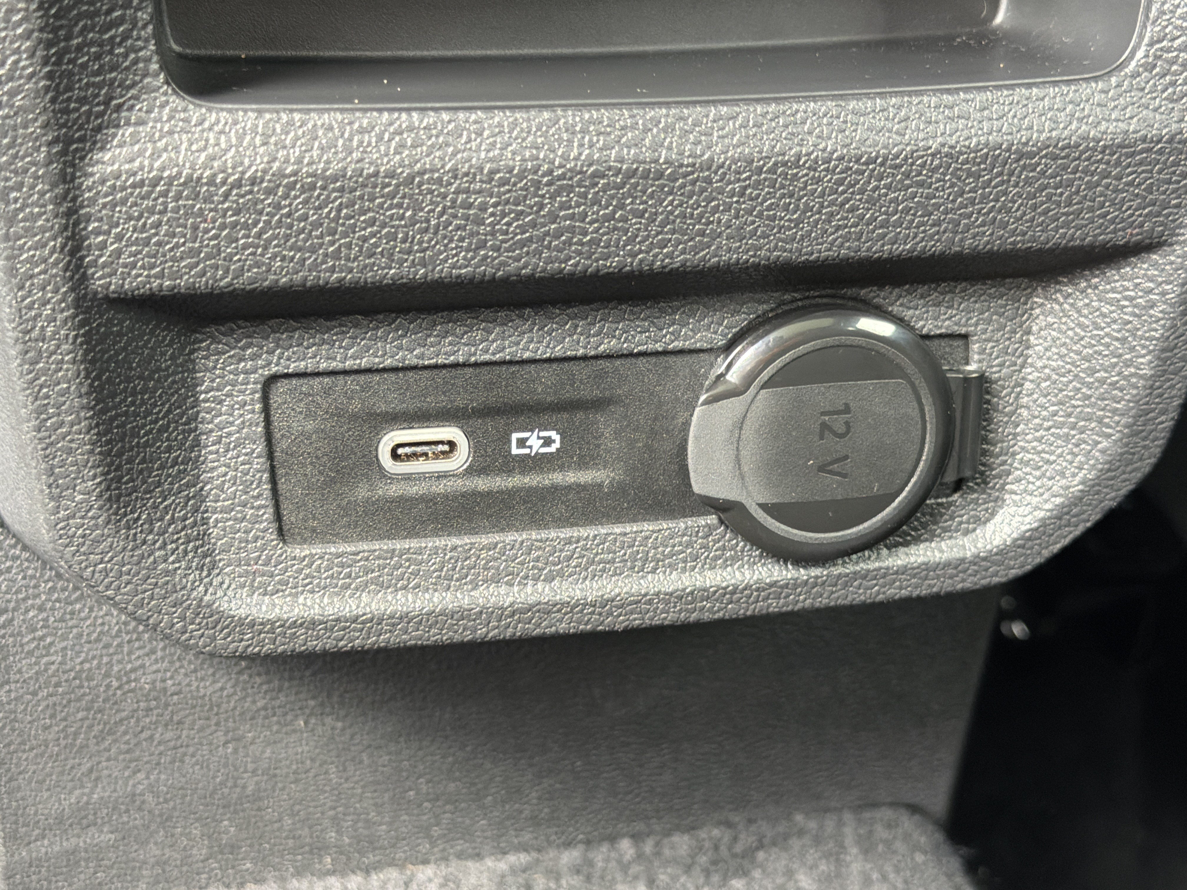 Used 2021 Volkswagen Tiguan SE FWD image 20