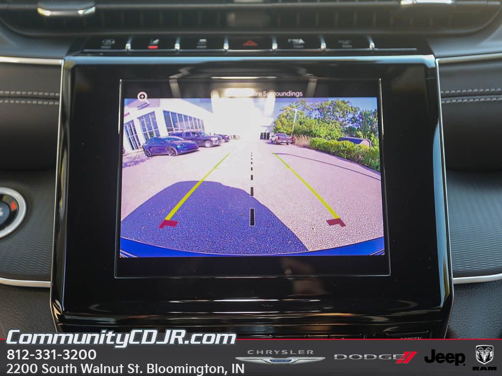 New 2025 Jeep Grand Cherokee Laredo X w/ Luxury Tech Group I image 15