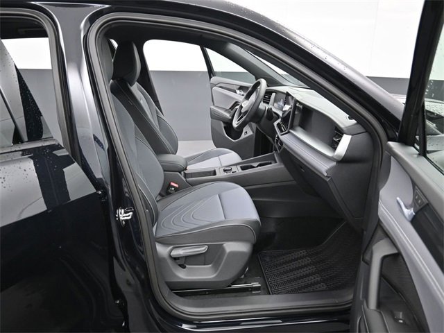 New 2026 Volkswagen Tiguan SE R-Line image 14