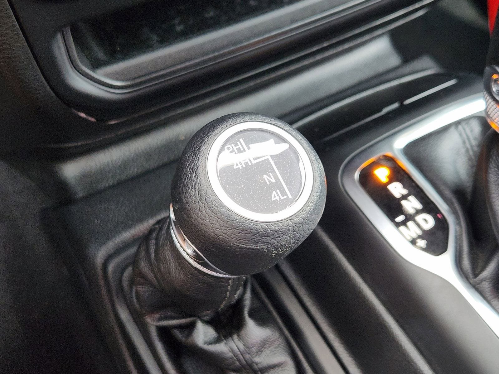 Used 2023 Jeep Wrangler Sport AWD/4WD image 28