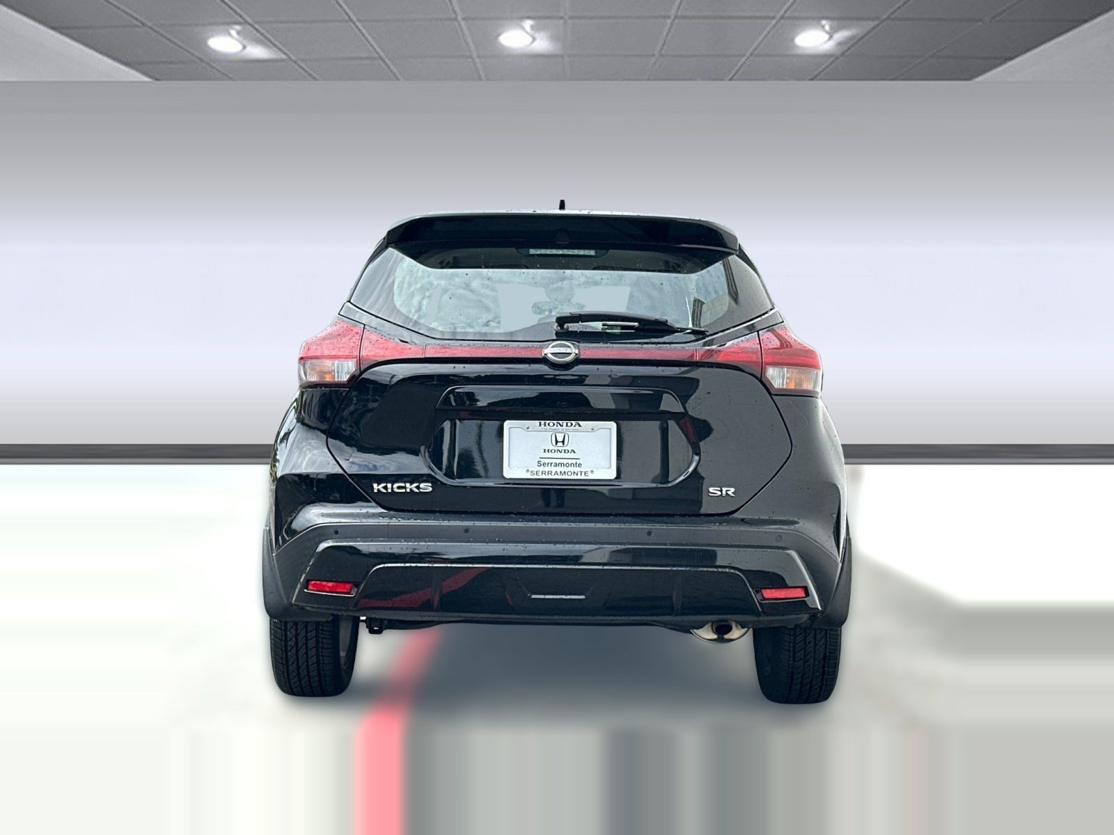 Used 2023 Nissan Kicks SR image 9