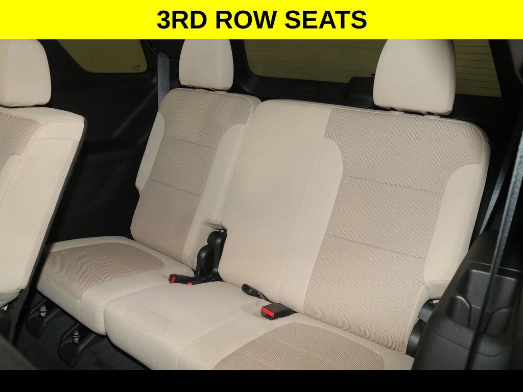 Used 2023 Chevrolet Traverse LS AWD/4WD image 4