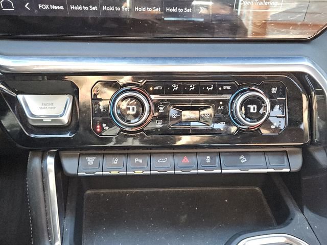 Used 2025 GMC Sierra 2500 Denali Ultimate image 10