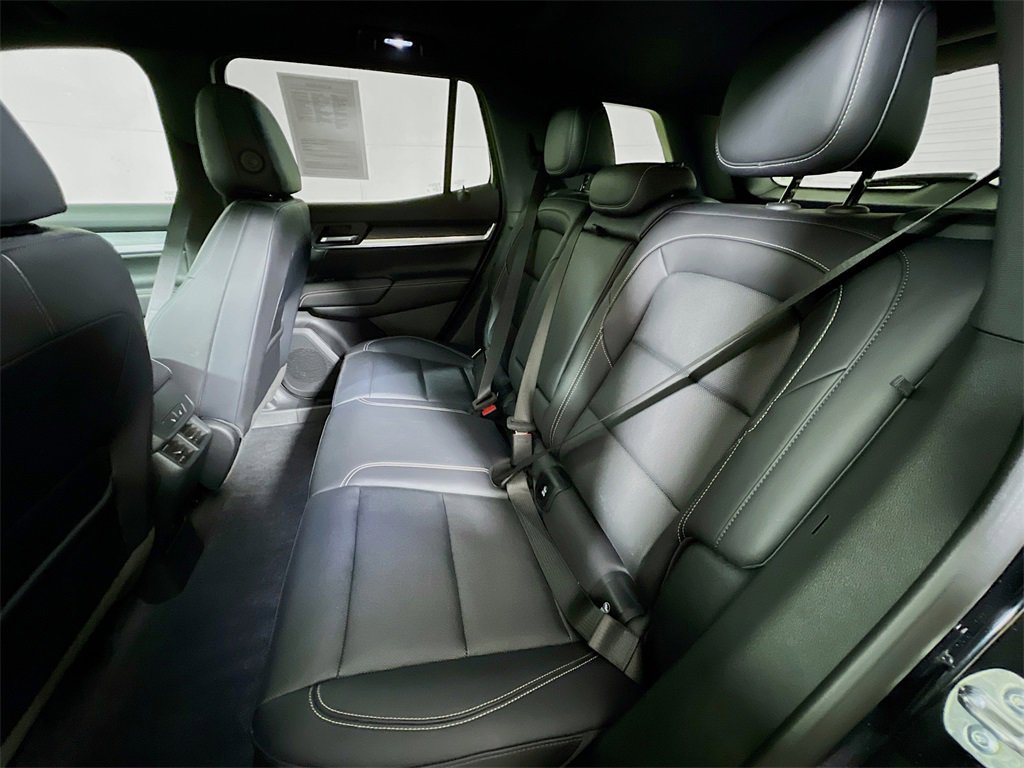 Used 2025 GMC Terrain Elevation w/ Elevation Premium Package image 22