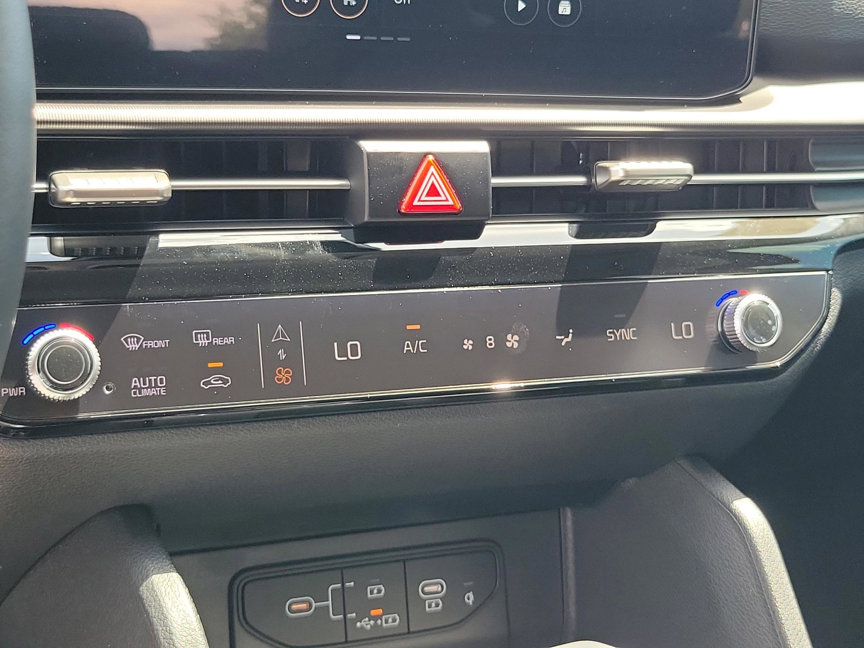 New 2026 Kia Sportage SX image 6