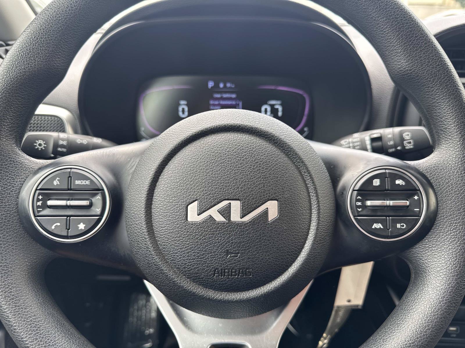 Used 2023 Kia Soul LX FWD image 15