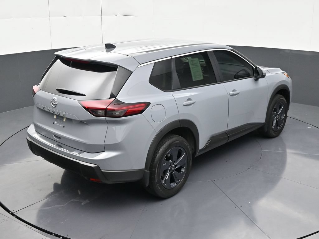 Used 2026 Nissan Rogue SV FWD image 19