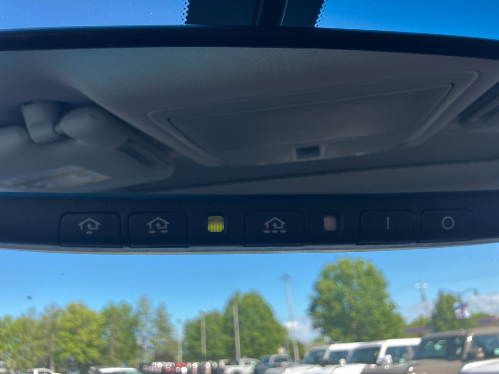 Used 2016 Nissan Pathfinder Platinum AWD/4WD image 18