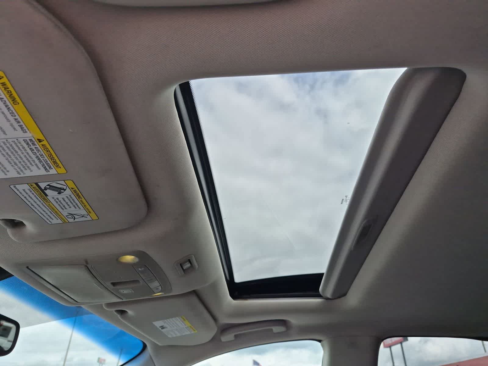 Used 2019 Nissan Pathfinder Platinum AWD/4WD image 19