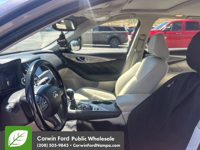 Used 2015 INFINITI Q50 Premium w/ Navigation Package RWD image 8