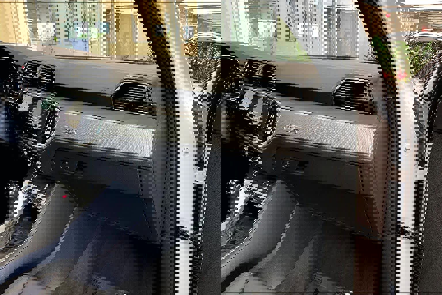 Certified 2025 Audi Q3 2.0T Premium w/ Convenience Package AWD/4WD image 19