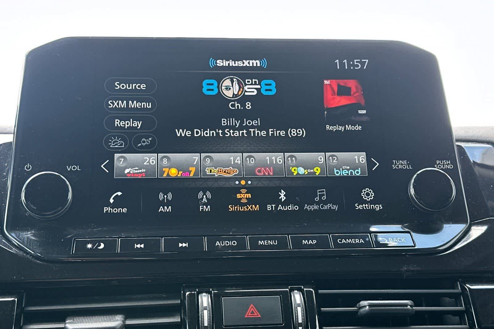 Used 2023 Nissan Pathfinder SL AWD/4WD image 21