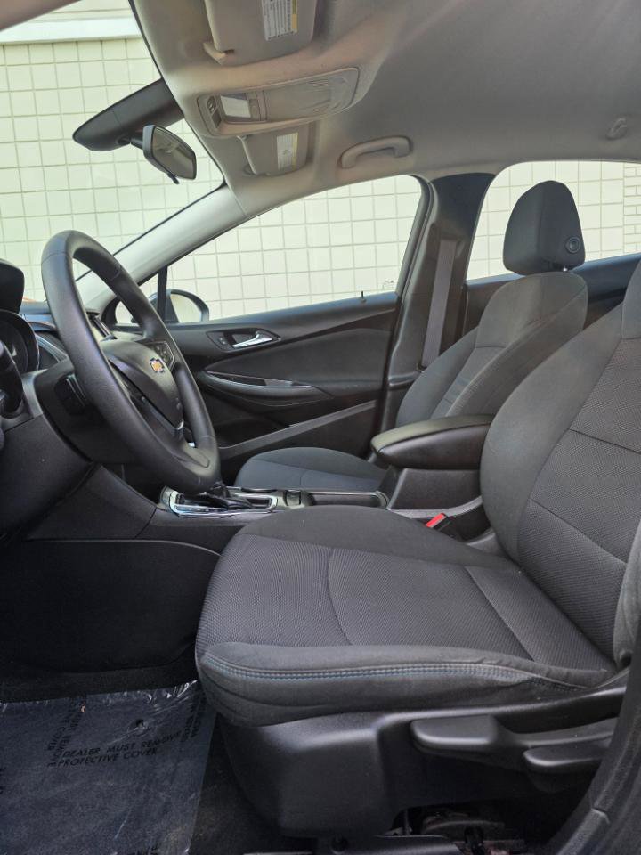 Used 2017 Chevrolet Cruze LT FWD image 12