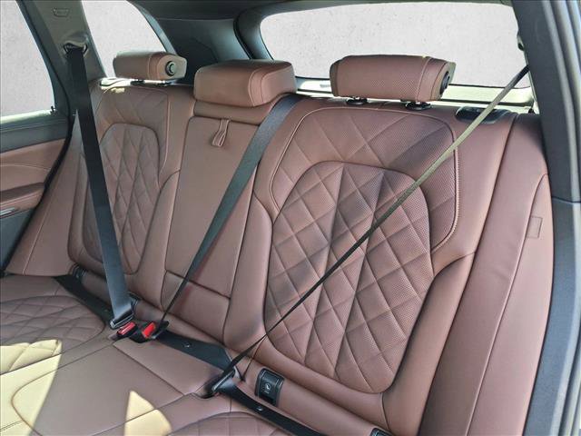 New 2026 BMW X5 xDrive40i w/ M Sport Package AWD/4WD image 16
