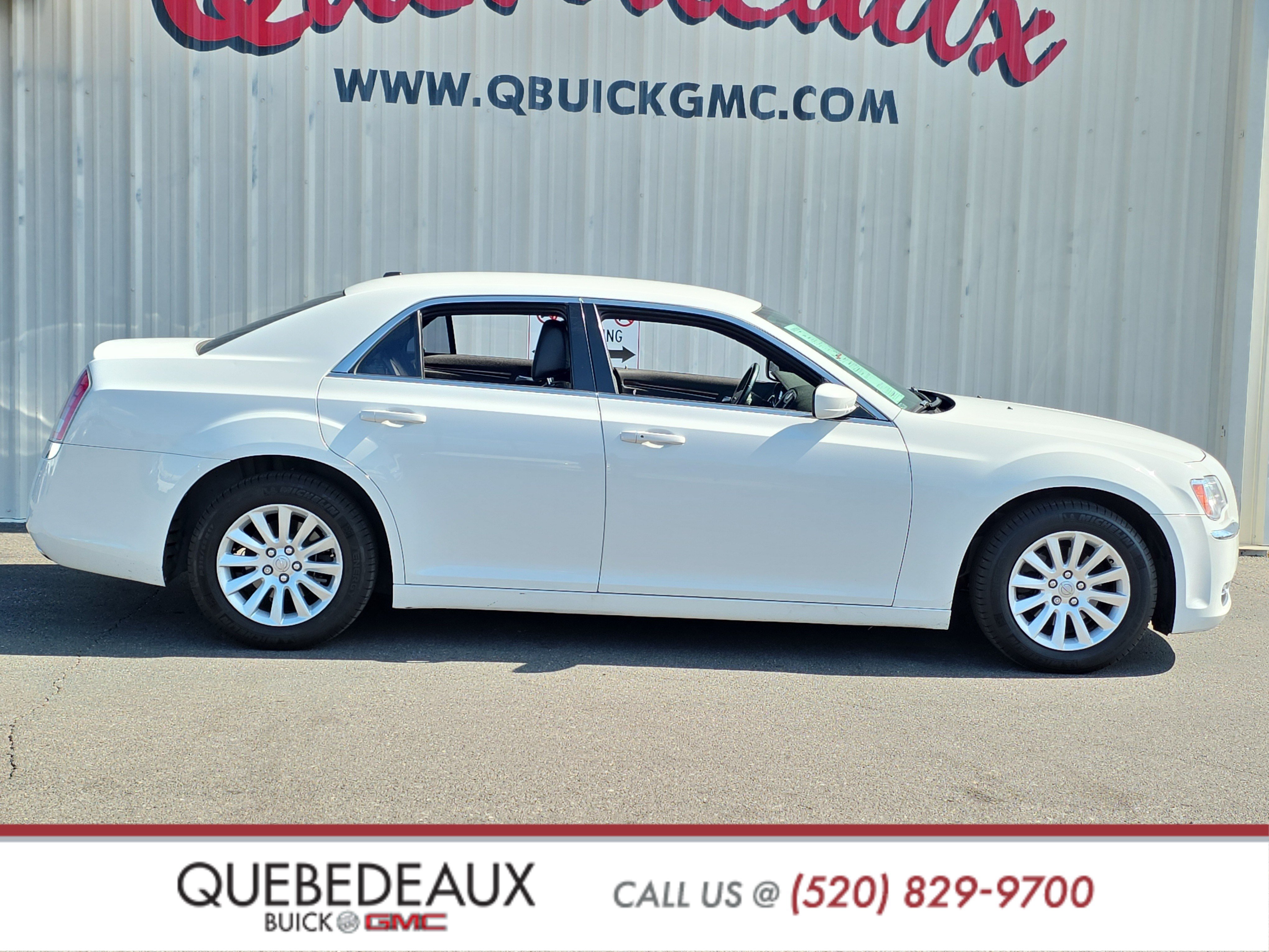 Used 2014 Chrysler 300 RWD image 8