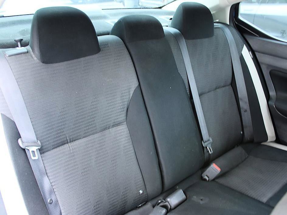 Used 2022 Nissan Versa SV FWD image 8