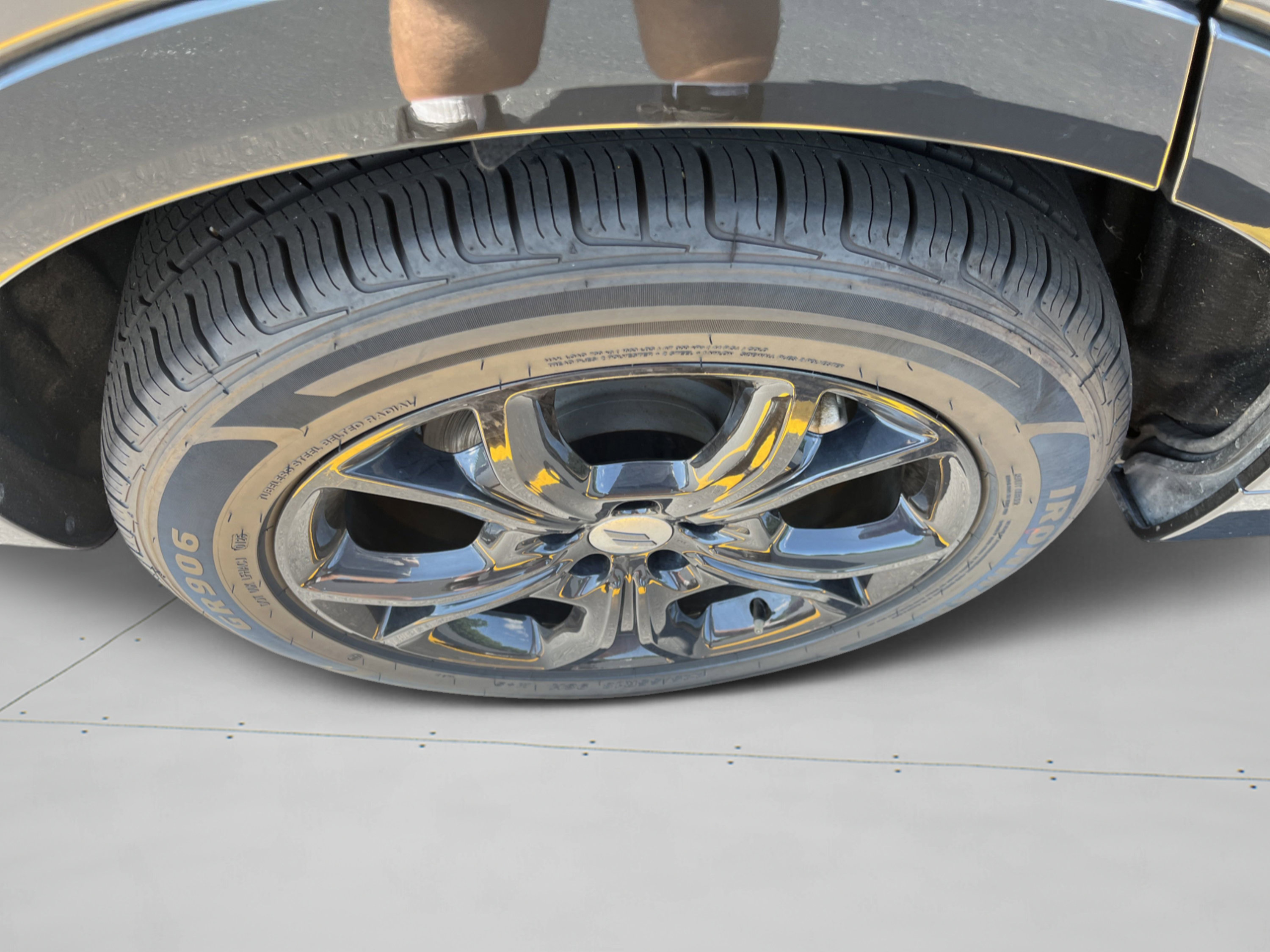 Used 2024 Dodge Hornet R/T w/ R/T Blacktop Package image 9