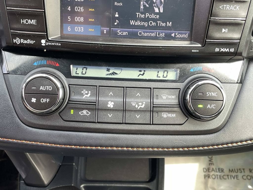 Used 2017 Toyota RAV4 SE AWD/4WD image 38