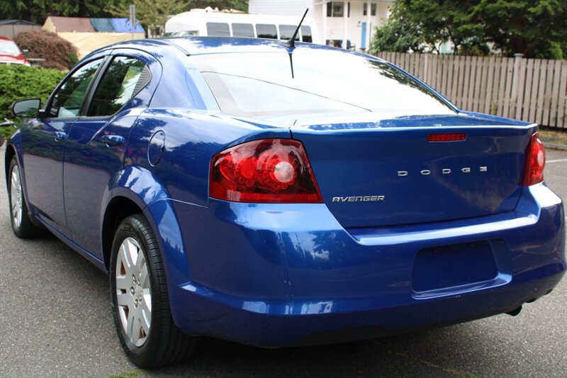 Used 2013 Dodge Avenger SE FWD image 4