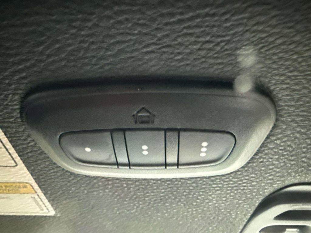 Used 2021 Jeep Gladiator Willys image 22