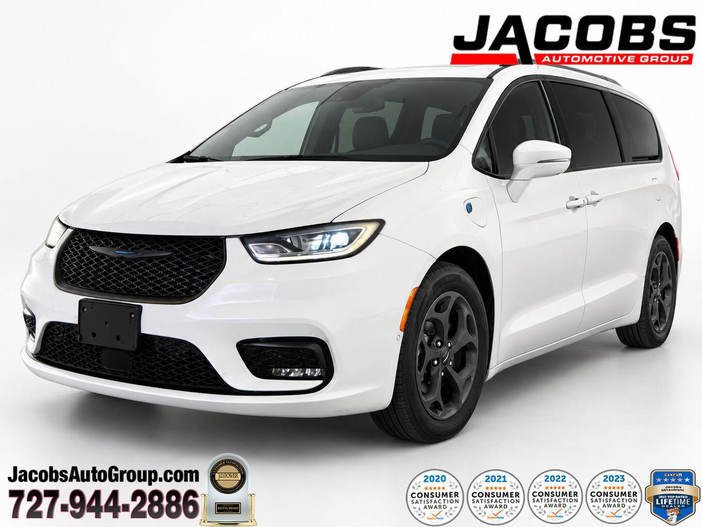 Used 2021 Chrysler Pacifica Touring-L w/ Uconnect Theater Family Group FWD image 1