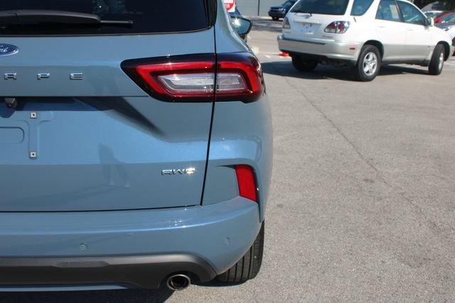 Used 2024 Ford Escape ST-Line w/ Tech Pack #1 AWD/4WD image 42