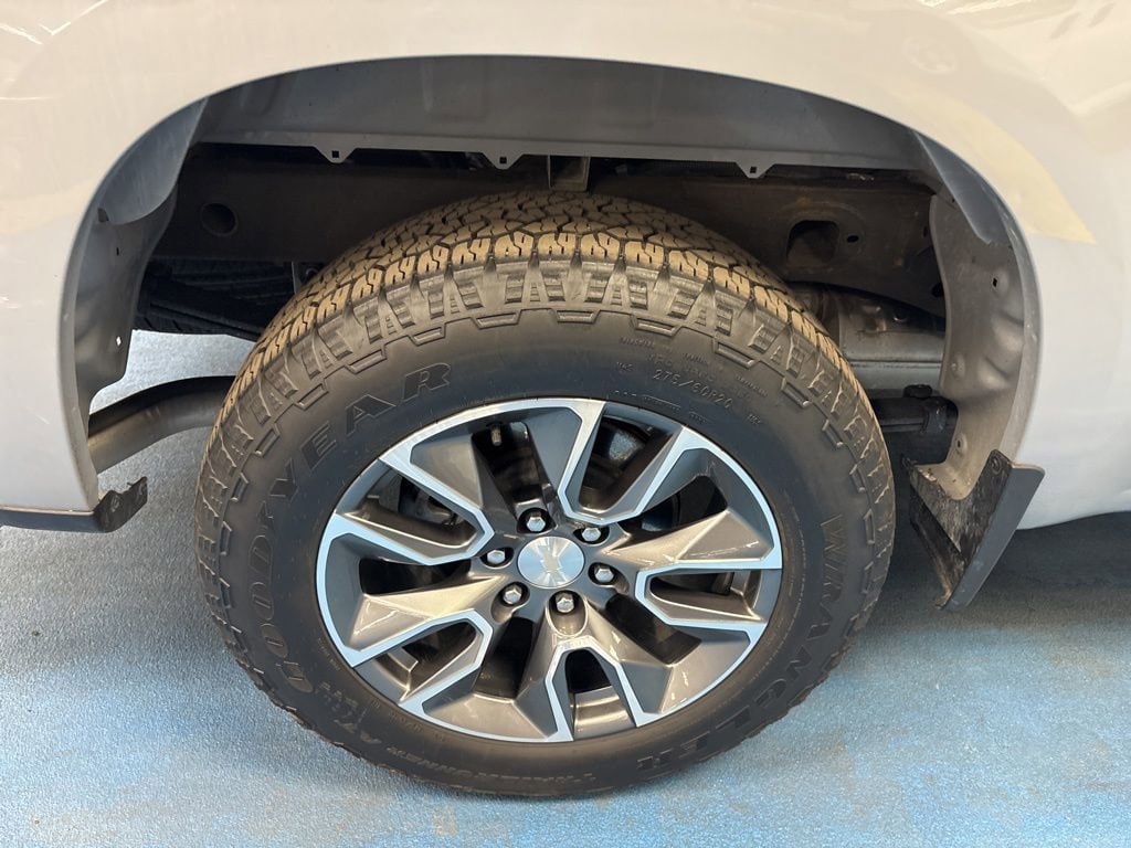 Certified 2024 Chevrolet Silverado 1500 LT AWD/4WD image 5