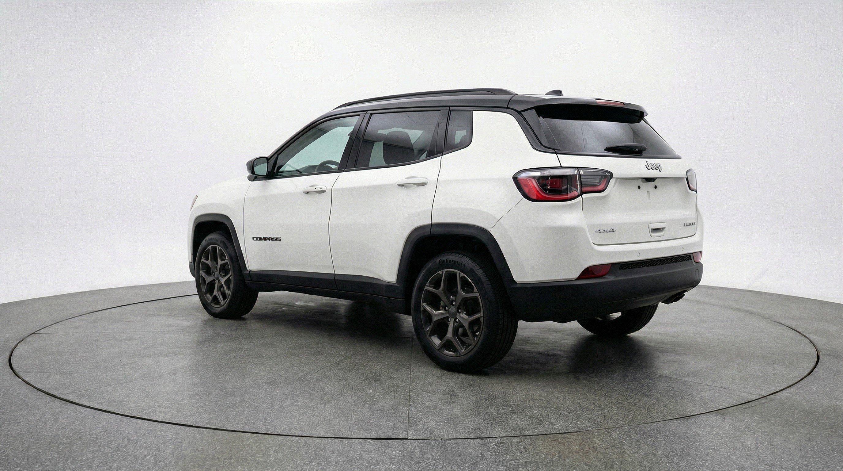Used 2025 Jeep Compass Limited AWD/4WD image 6