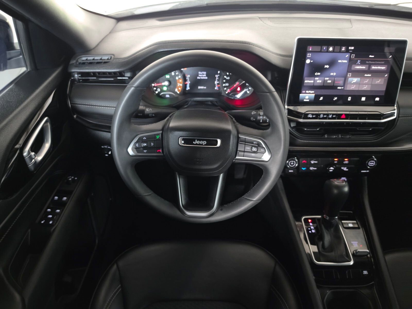 Used 2023 Jeep Compass Altitude image 29