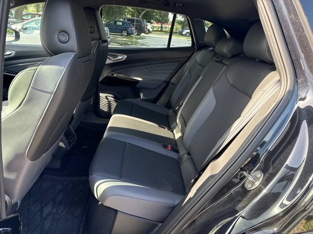 Used 2023 Volkswagen ID.4 Pro S AWD/4WD image 7