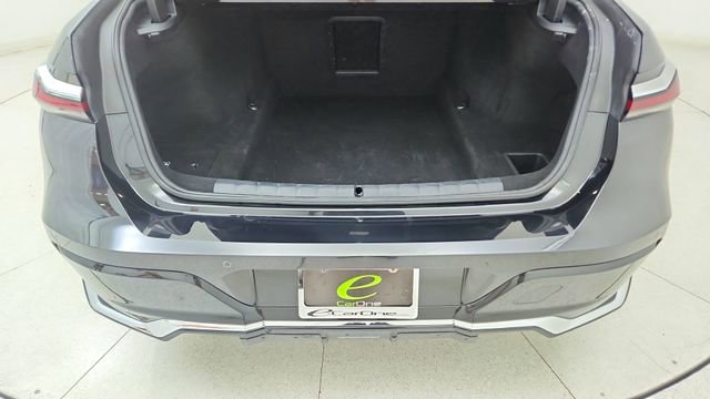 Used 2023 BMW 740i w/ Parking Assistance Package image 14