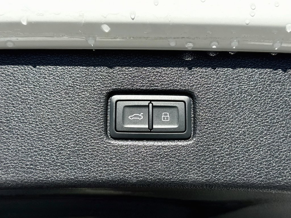 Used 2025 Audi Q7 3.0T Premium Plus AWD/4WD image 36