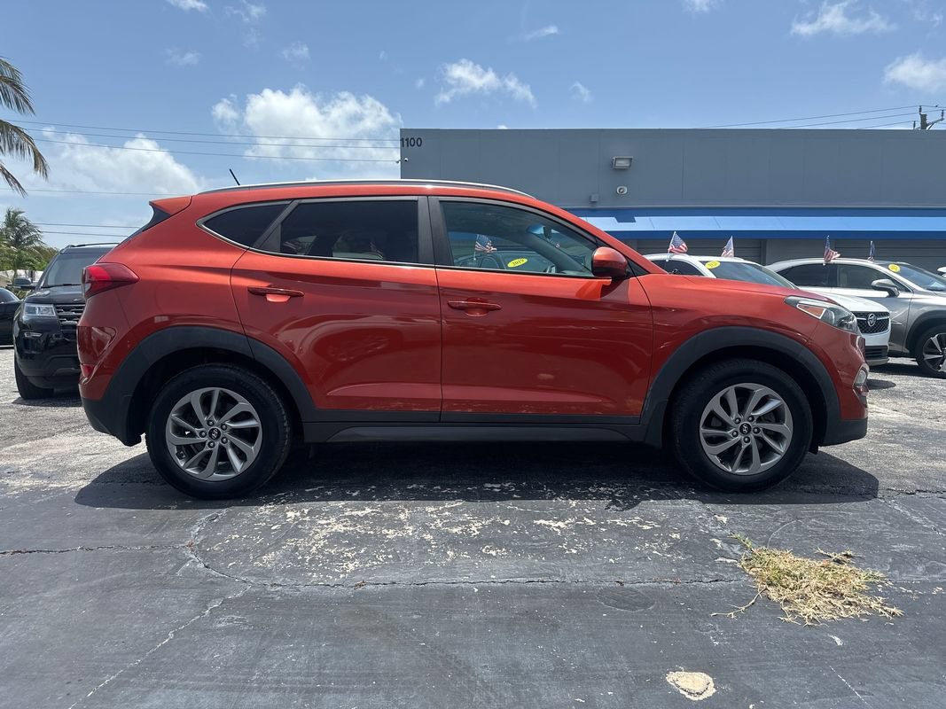 Used 2016 Hyundai Tucson SE w/ Option Group 02 AWD/4WD image 7
