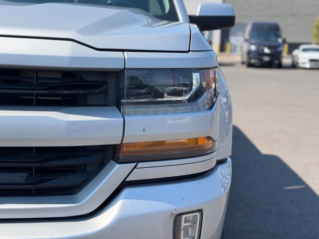 Used 2018 Chevrolet Silverado 1500 LT w/ All Star Edition AWD/4WD image 7