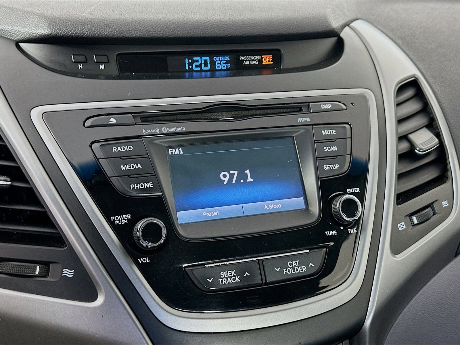 Used 2015 Hyundai Elantra SE w/ Option Group 02 FWD image 14