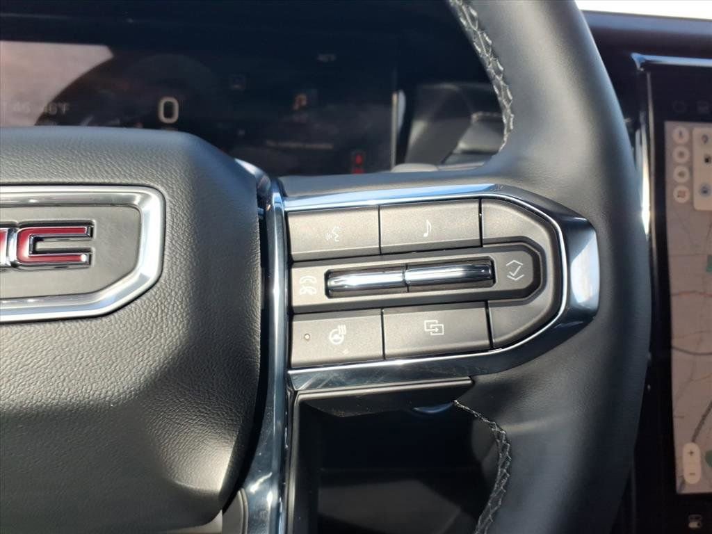 Used 2025 GMC Acadia Elevation image 17